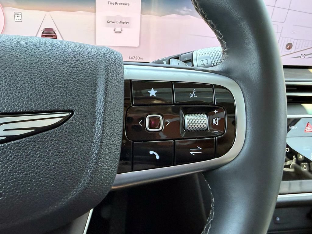 Certified 2025 Genesis GV80 2.5T Advanced AWD/4WD image 27