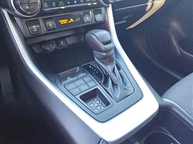 Used 2022 Toyota RAV4 XLE image 12