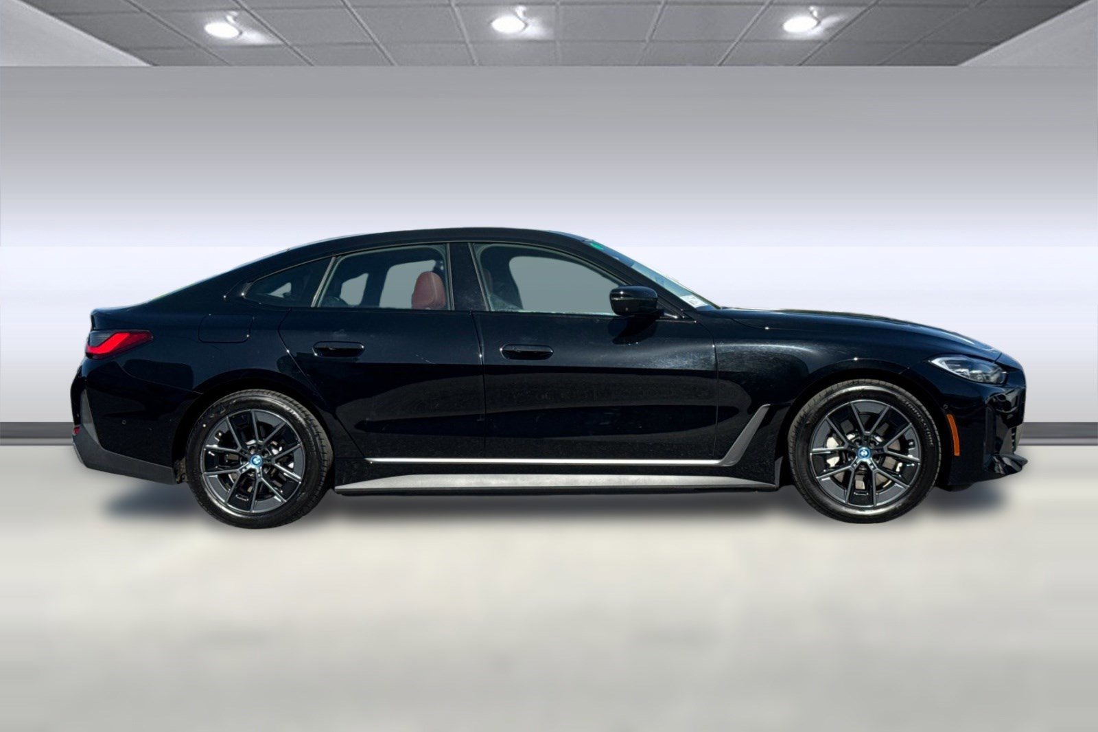 Certified 2023 BMW i4 eDrive35 RWD image 7