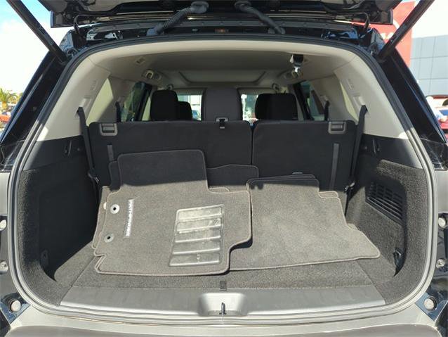 Certified 2025 Nissan Pathfinder SV w/ SV Premium Package image 15