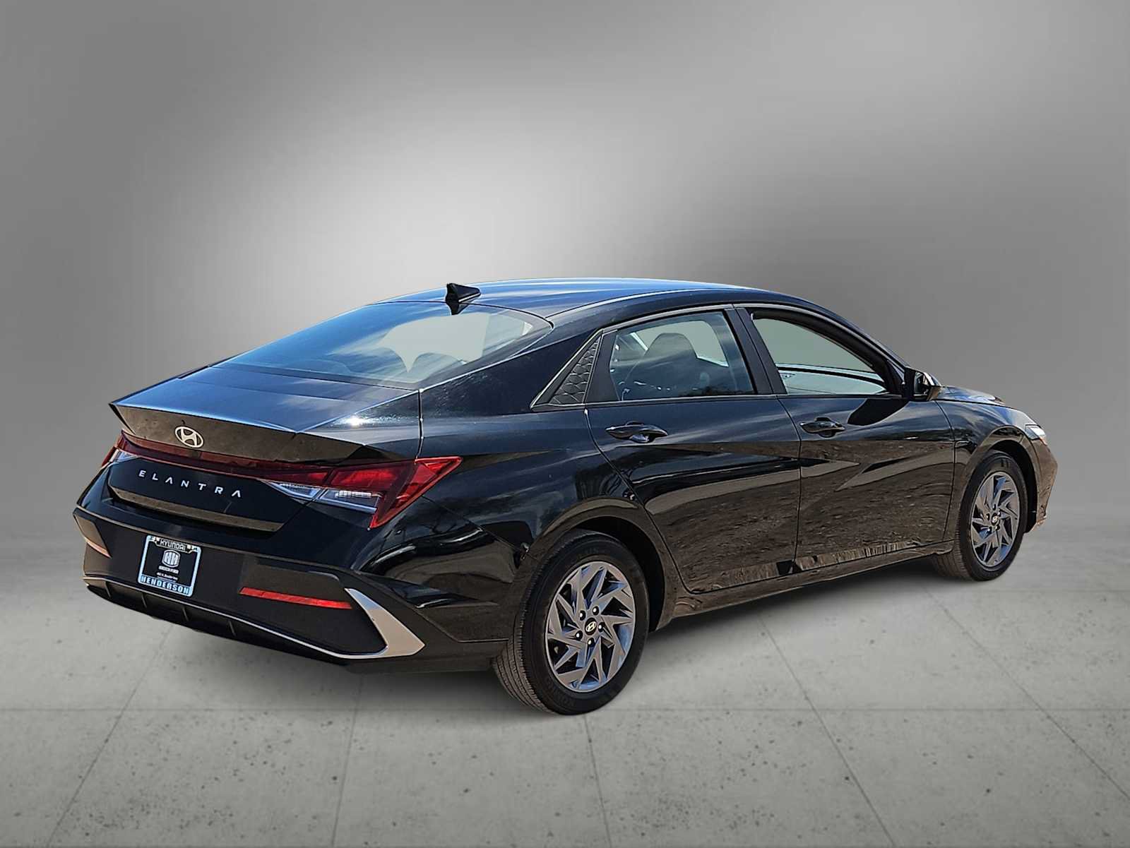 Certified 2024 Hyundai Elantra SEL FWD image 8