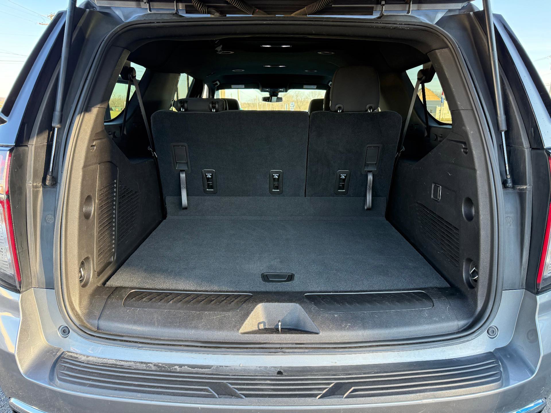 Certified 2021 Chevrolet Suburban LS w/ Driver Alert Package image 16