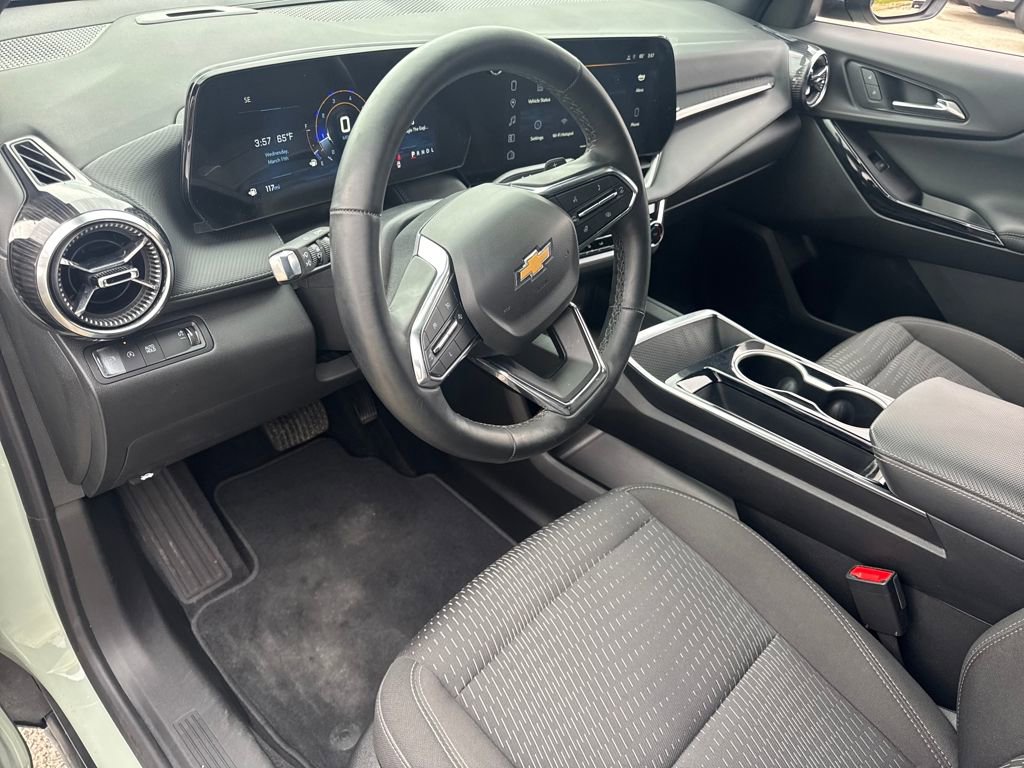 Used 2025 Chevrolet Equinox LT image 17