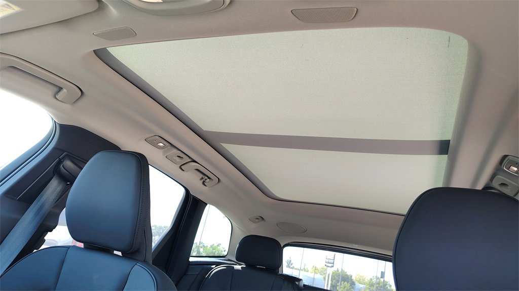 New 2026 Volvo XC60 B5 Plus w/ Climate Package image 29