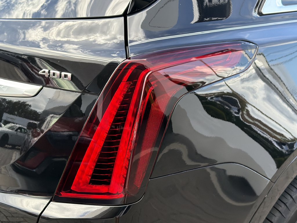 Certified 2025 Cadillac XT5 Premium Luxury FWD image 10