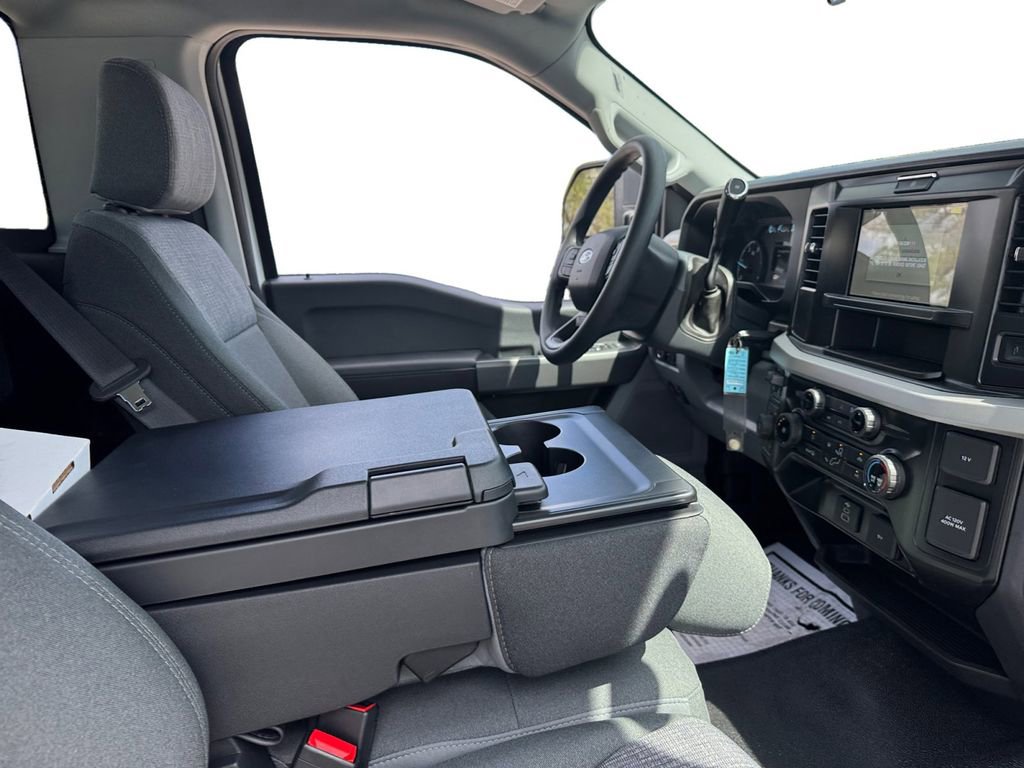 New 2026 Ford F550 4x4 Regular Cab Super Duty image 18
