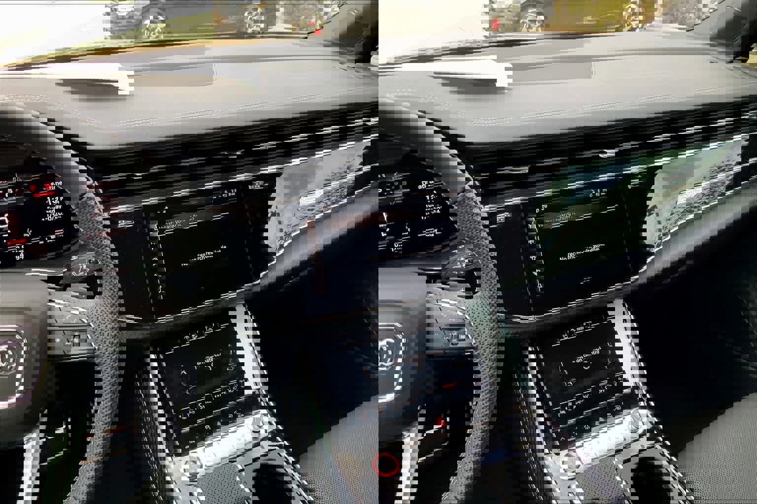 New 2025 Audi SQ7 Premium Plus image 6