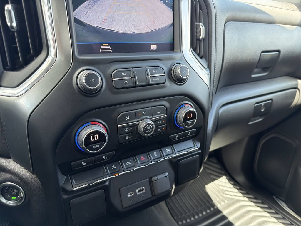 Used 2022 Chevrolet Silverado 1500 LT AWD/4WD image 25