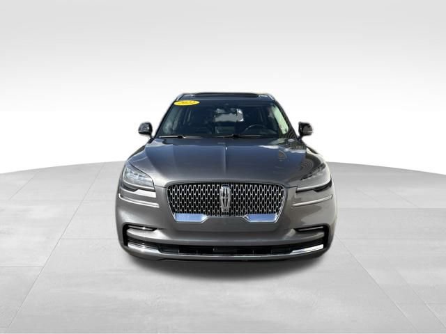 Used 2022 Lincoln Aviator Reserve w/ Elements Package Plus image 2
