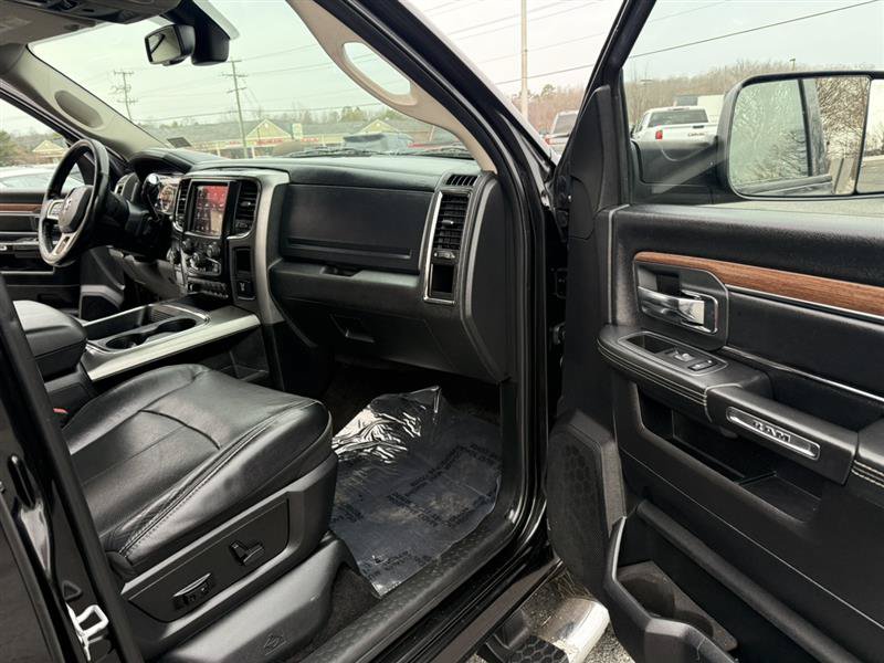 Used 2018 RAM 2500 Laramie w/ Sport Appearance Group AWD/4WD image 13