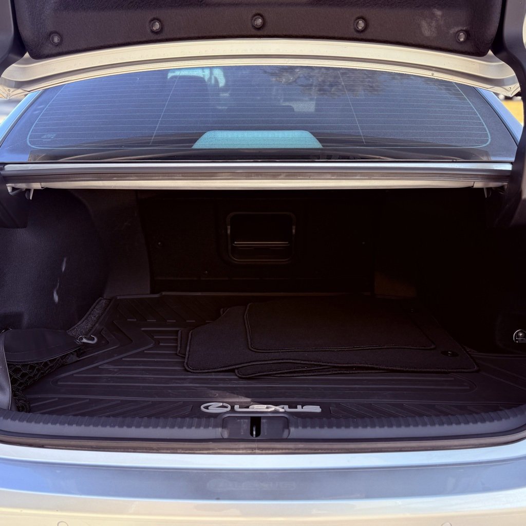 Used 2024 Lexus ES 350 w/ Premium Package image 38