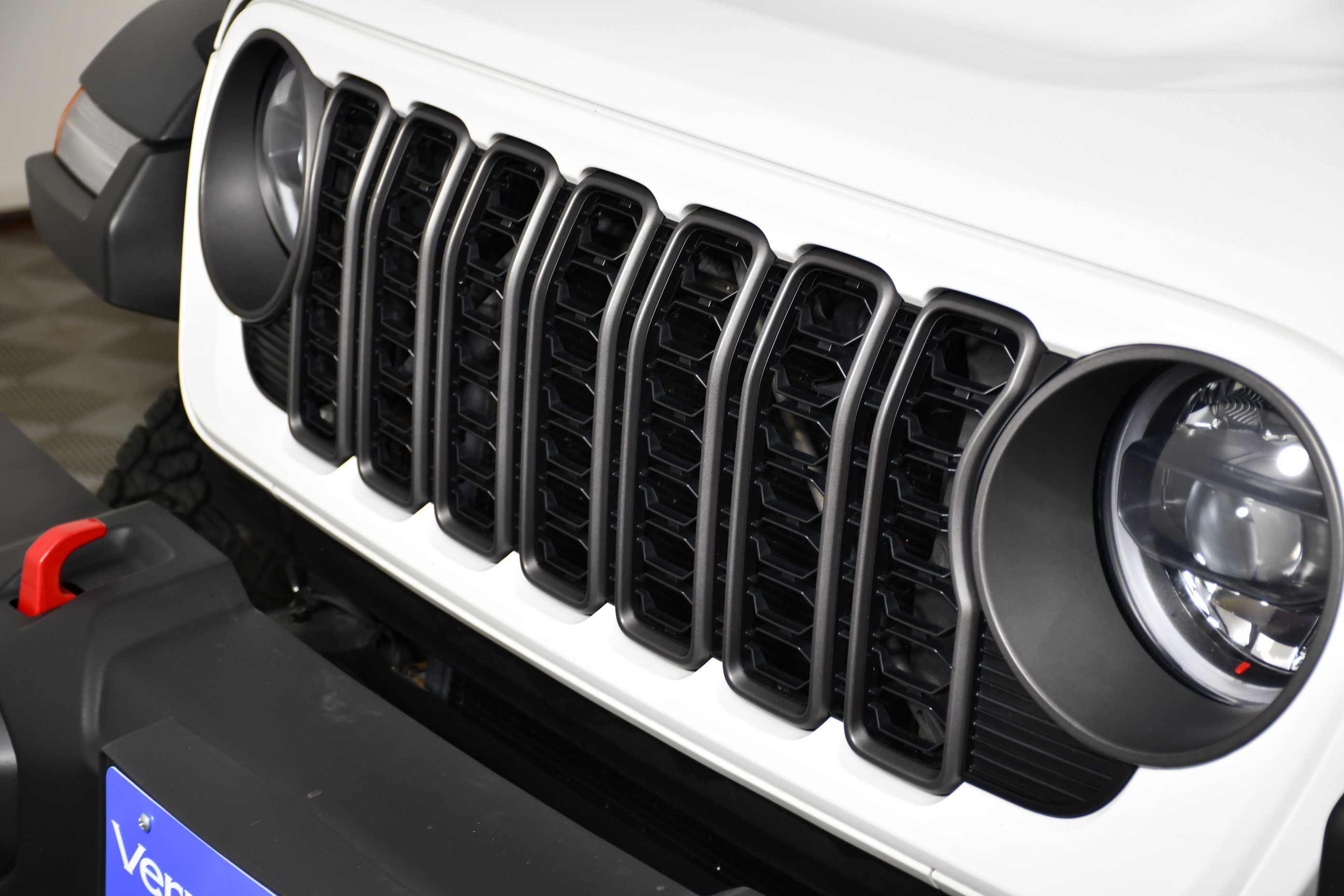 Used 2024 Jeep Wrangler Unlimited Rubicon AWD/4WD image 11