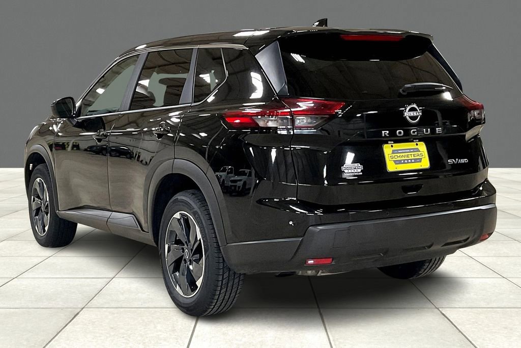 Used 2024 Nissan Rogue SV image 11