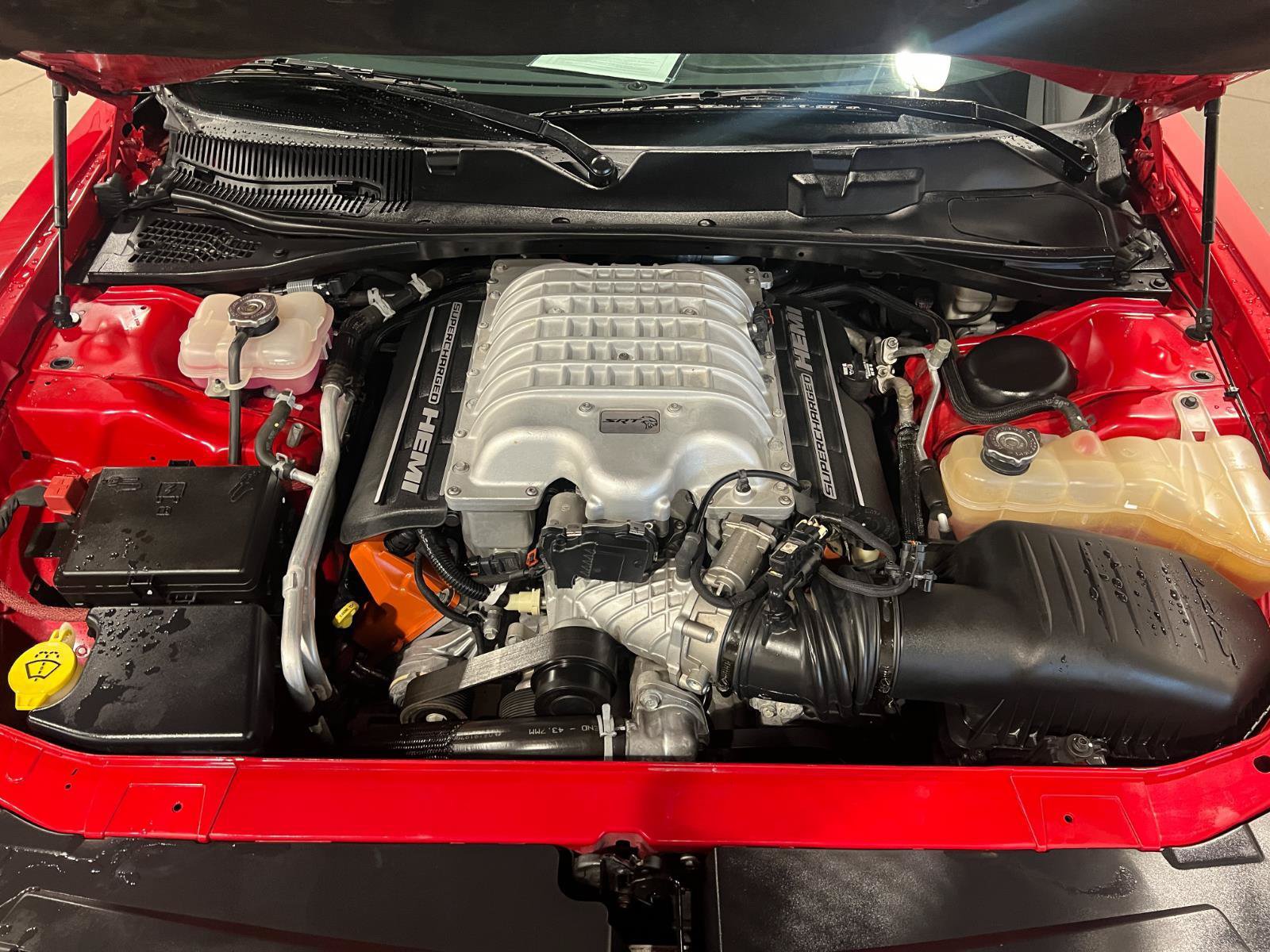 Used 2015 Dodge Challenger SRT Hellcat RWD image 39
