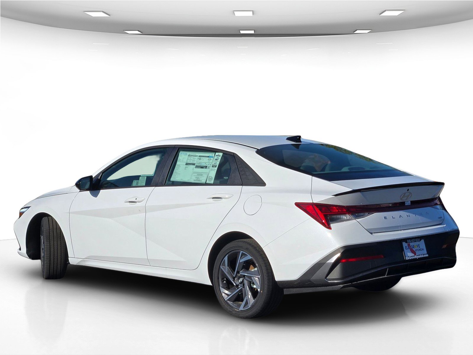 New 2025 Hyundai Elantra SEL image 5