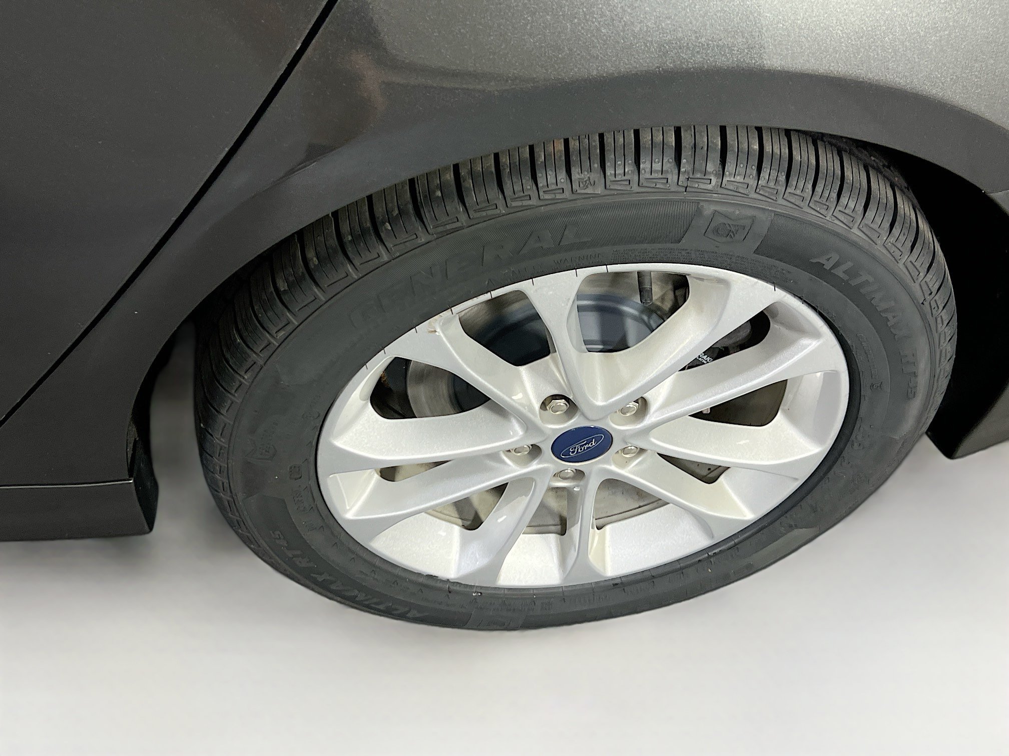 Used 2020 Ford Fusion SEL FWD image 31