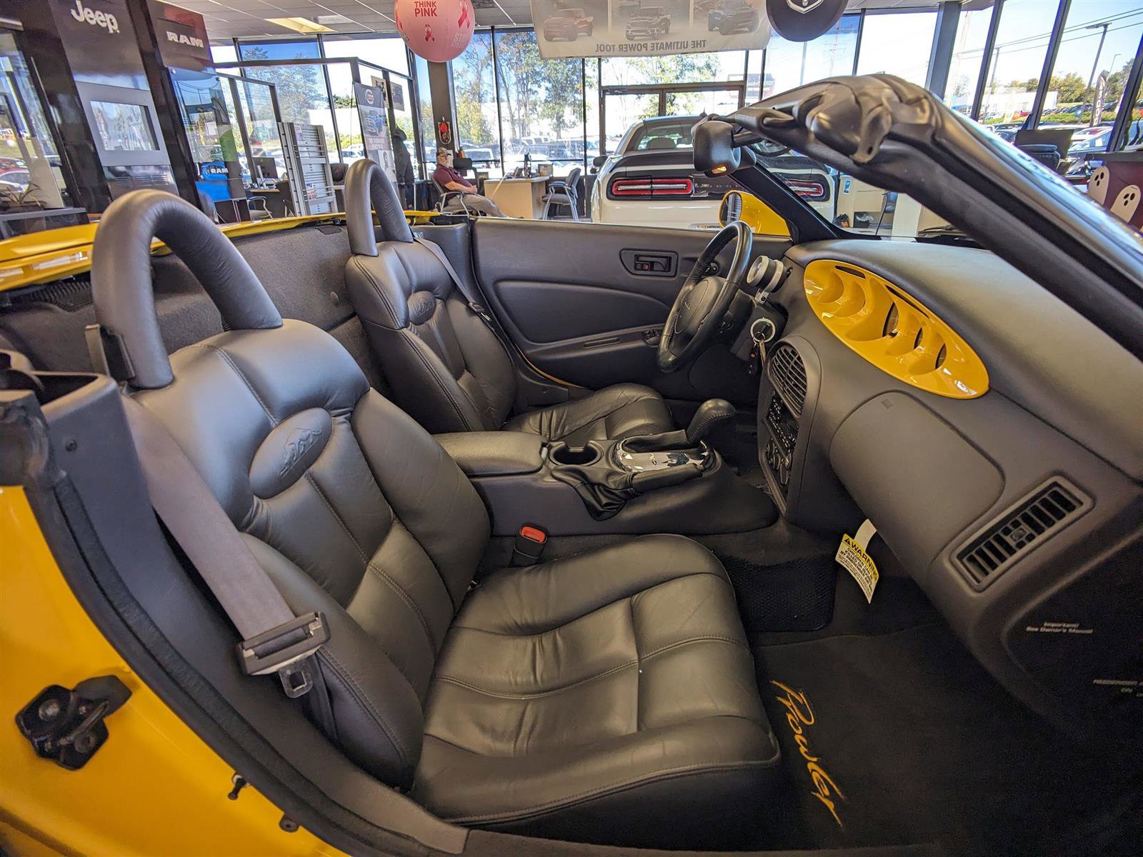 Used 2002 Chrysler Prowler image 16