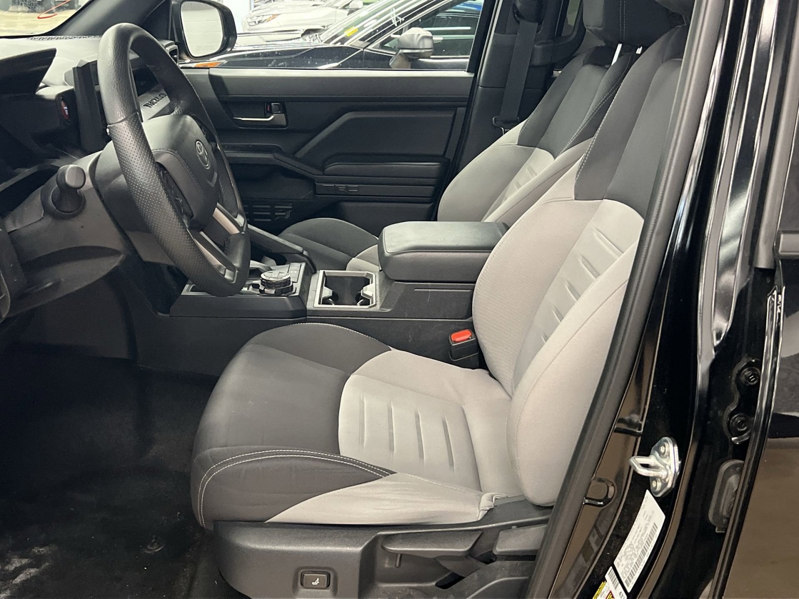 Used 2025 Toyota Tacoma TRD Off-Road image 10