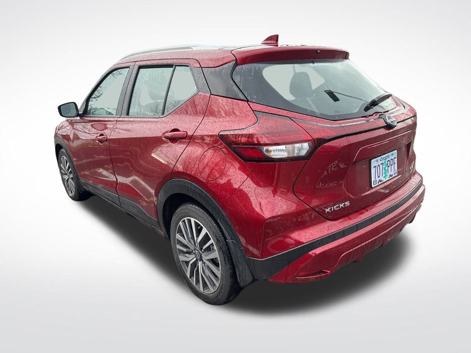 Used 2023 Nissan Kicks SV image 4