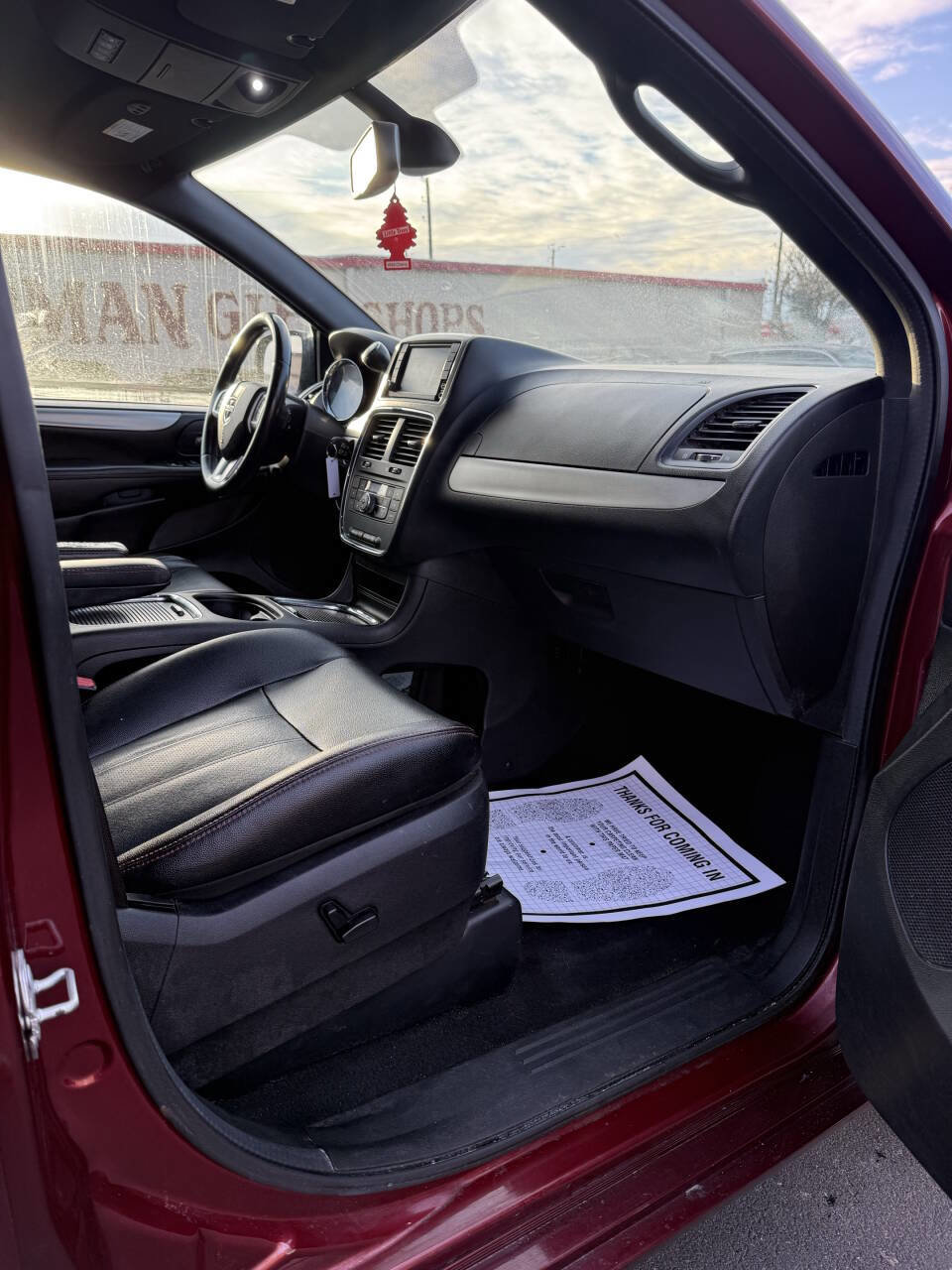 Used 2019 Dodge Grand Caravan GT FWD image 27