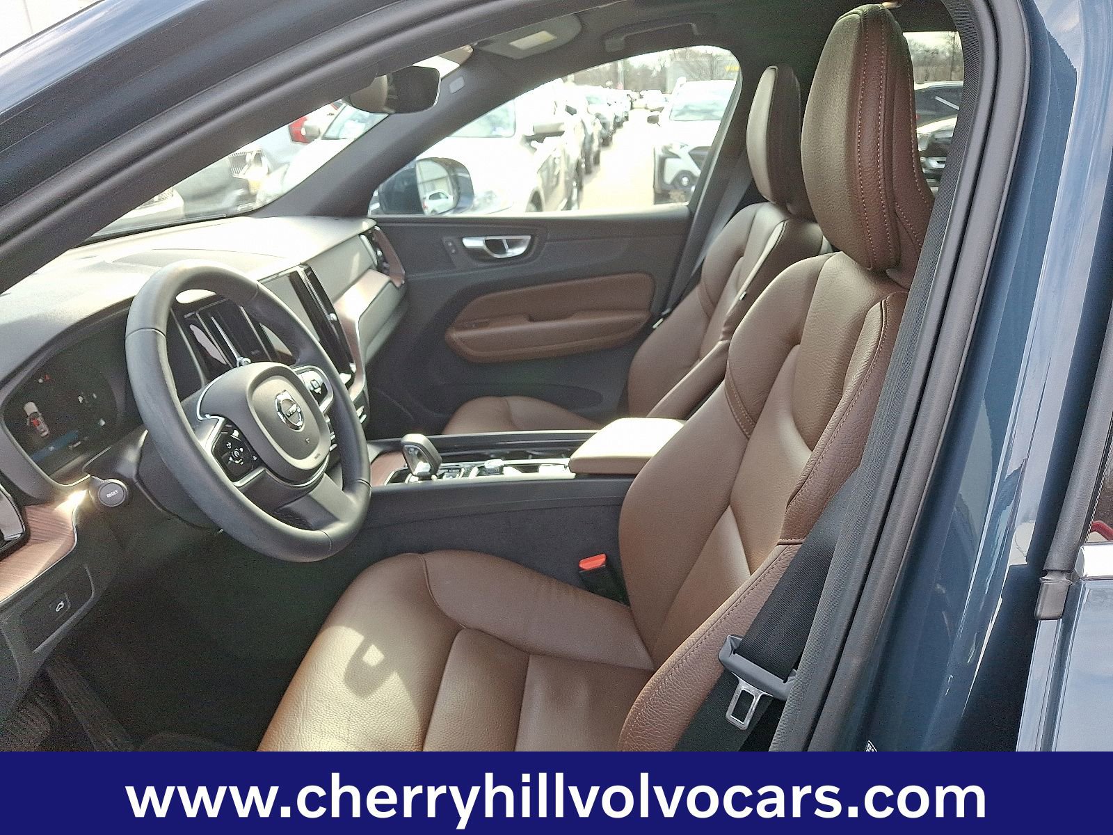 Certified 2023 Volvo XC60 B5 Plus image 14