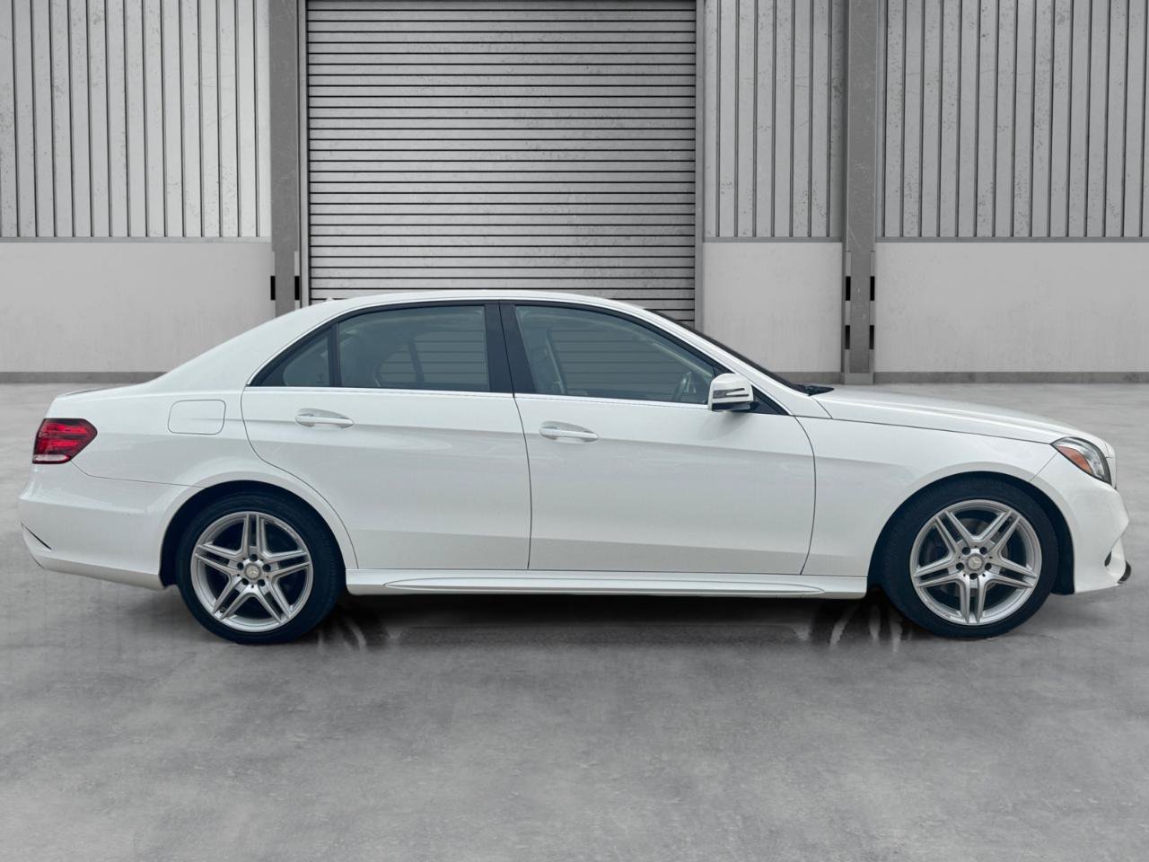 Used 2016 Mercedes-Benz E 350 4MATIC Sedan image 31