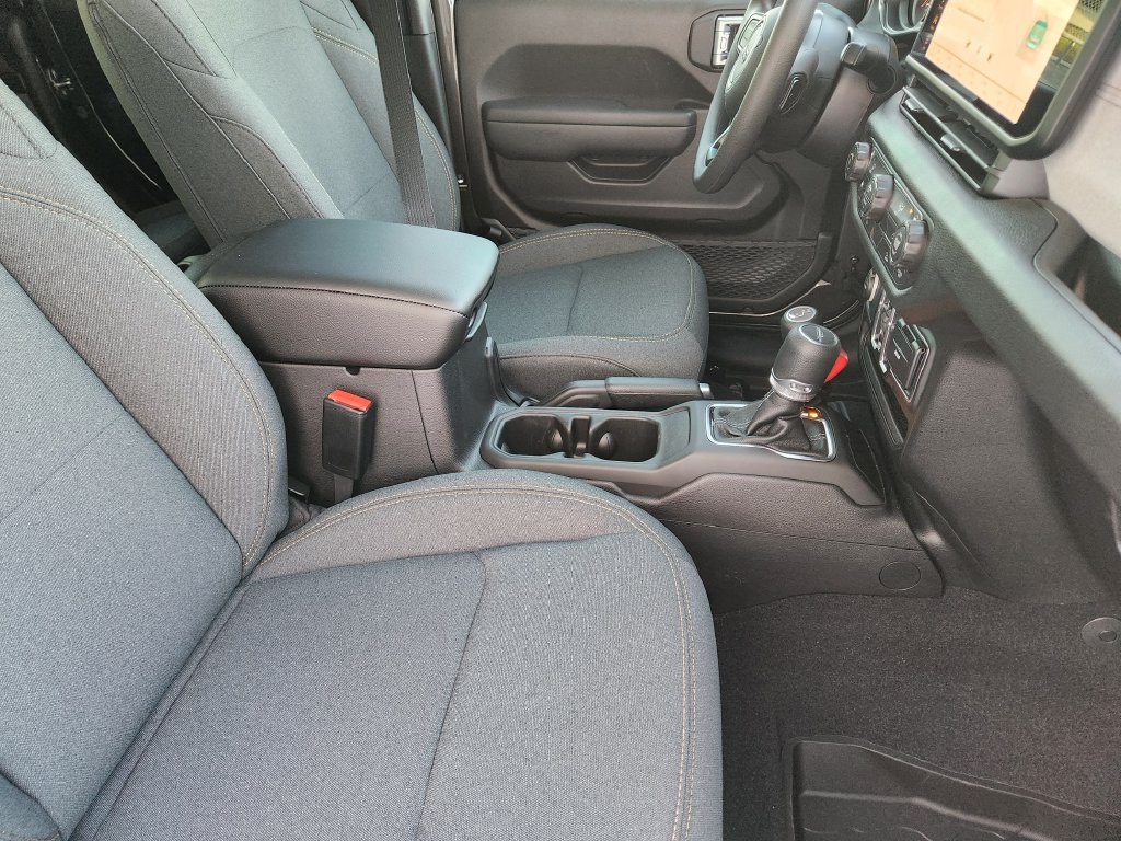 New 2026 Jeep Gladiator Sport AWD/4WD image 11