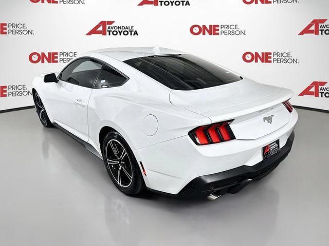Used 2024 Ford Mustang Coupe RWD image 5