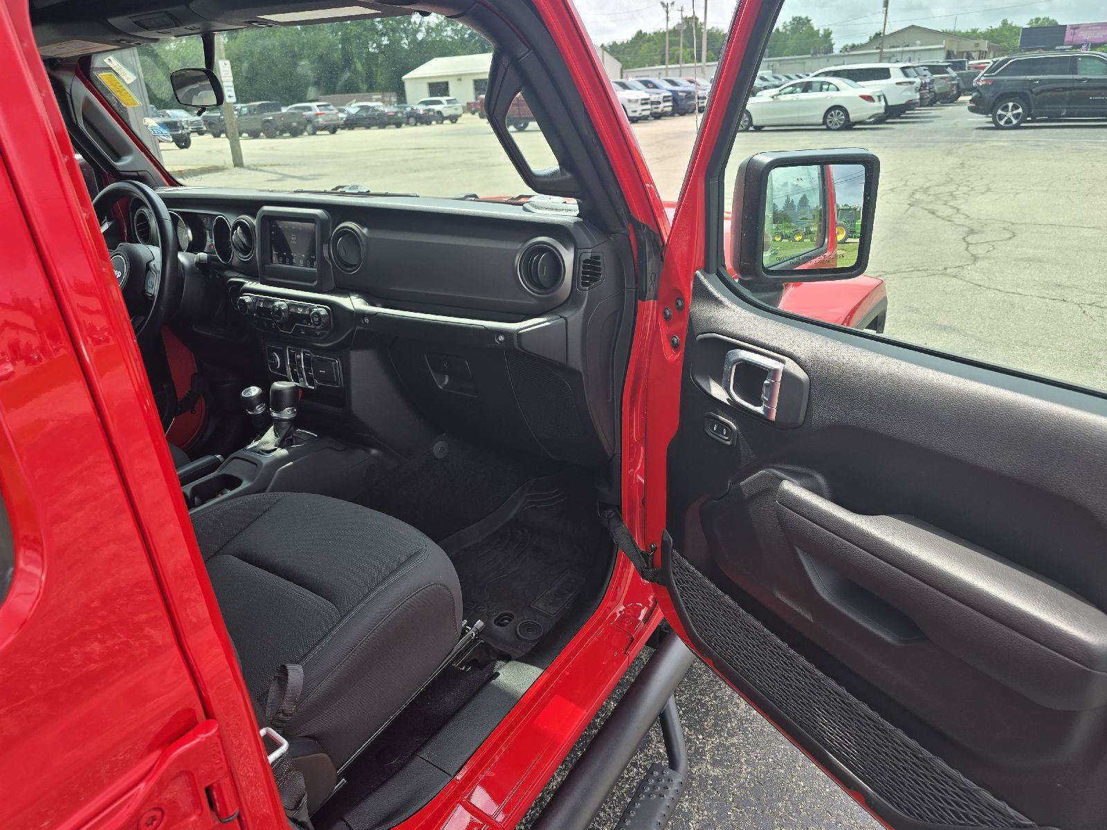 Used 2022 Jeep Gladiator Sport AWD/4WD image 36