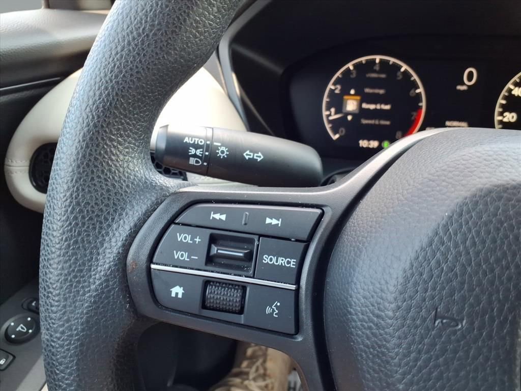 Used 2023 Honda HR-V LX image 15