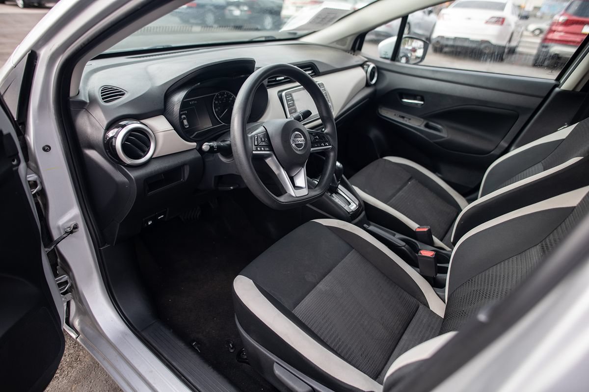 Used 2021 Nissan Versa SV FWD image 20