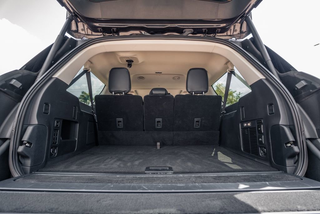 Used 2025 Lincoln Navigator L Reserve image 42