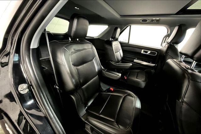 Used 2023 Ford Explorer XLT w/ Equipment Group 202A image 27