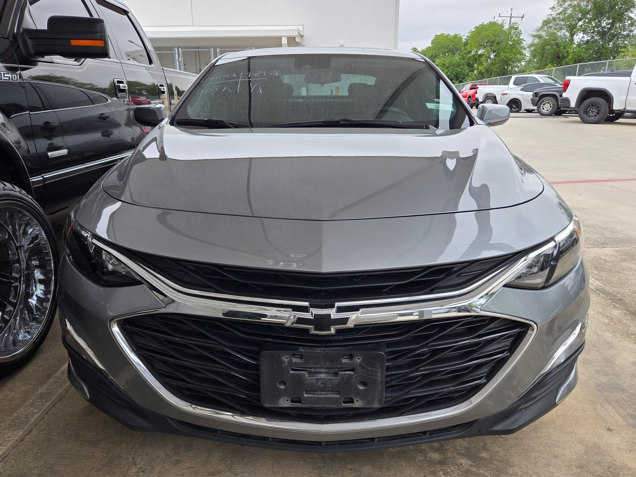 Used 2024 Chevrolet Malibu RS FWD image 2