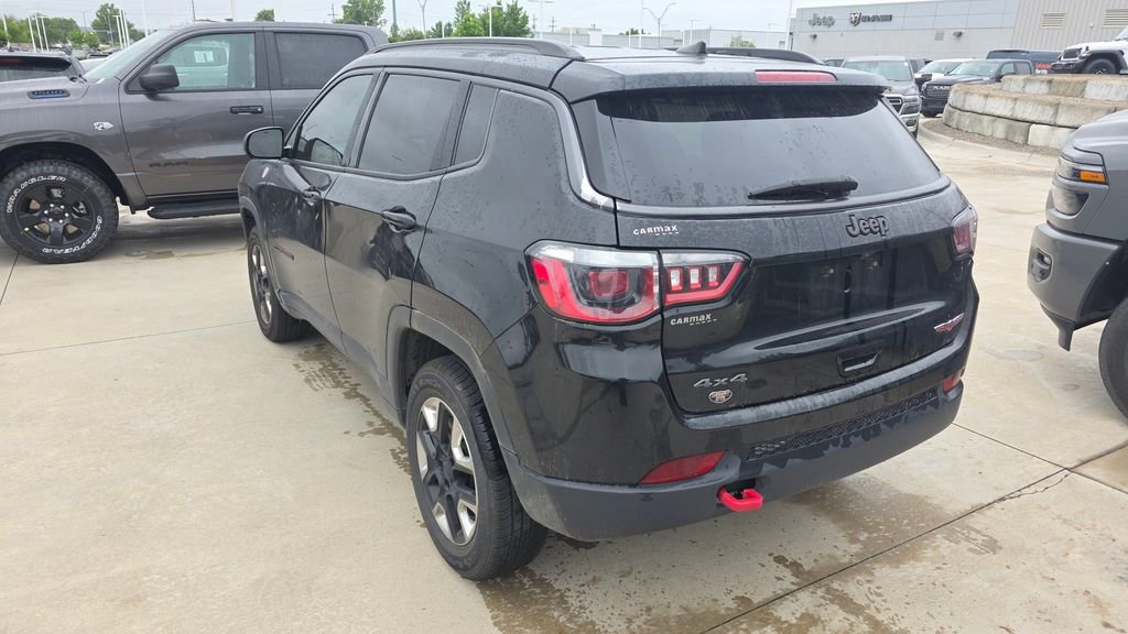 Used 2018 Jeep Compass Trailhawk w/ Popular Equipment Group AWD/4WD image 3