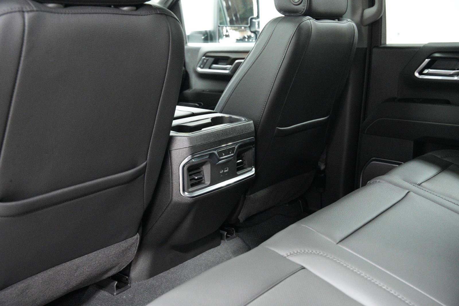 New 2025 GMC Sierra 2500 Denali w/ Denali Reserve Package image 23
