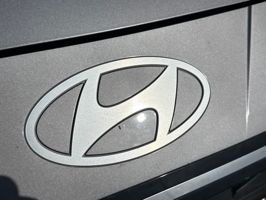 Used 2025 Hyundai Elantra SEL FWD image 9