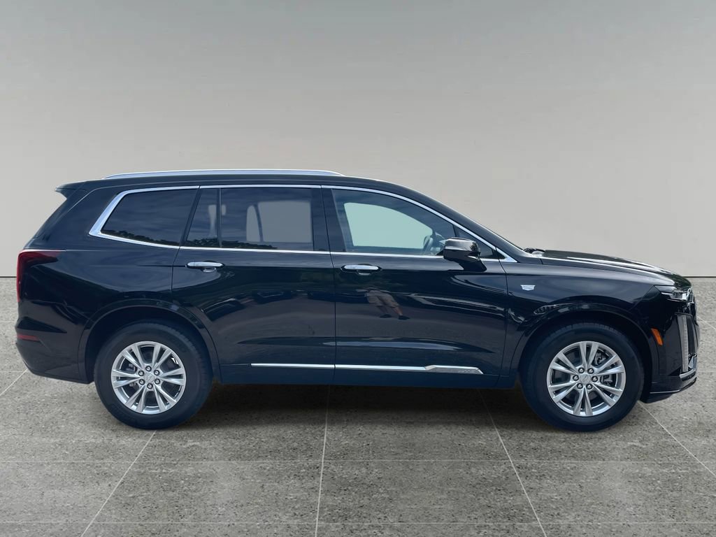 New 2025 Cadillac XT6 Luxury image 6