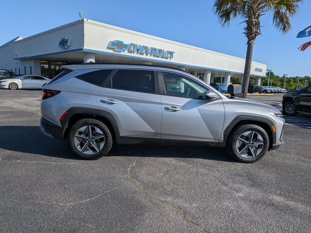 Used 2025 Hyundai Tucson SEL FWD image 5