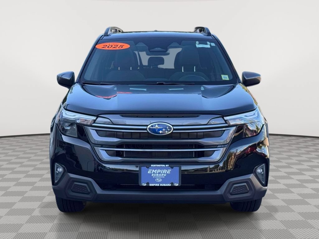 Used 2025 Subaru Forester Premium AWD/4WD image 3