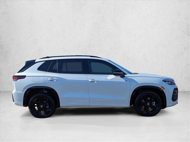 New 2026 Volkswagen Tiguan SE R-Line AWD/4WD image 4