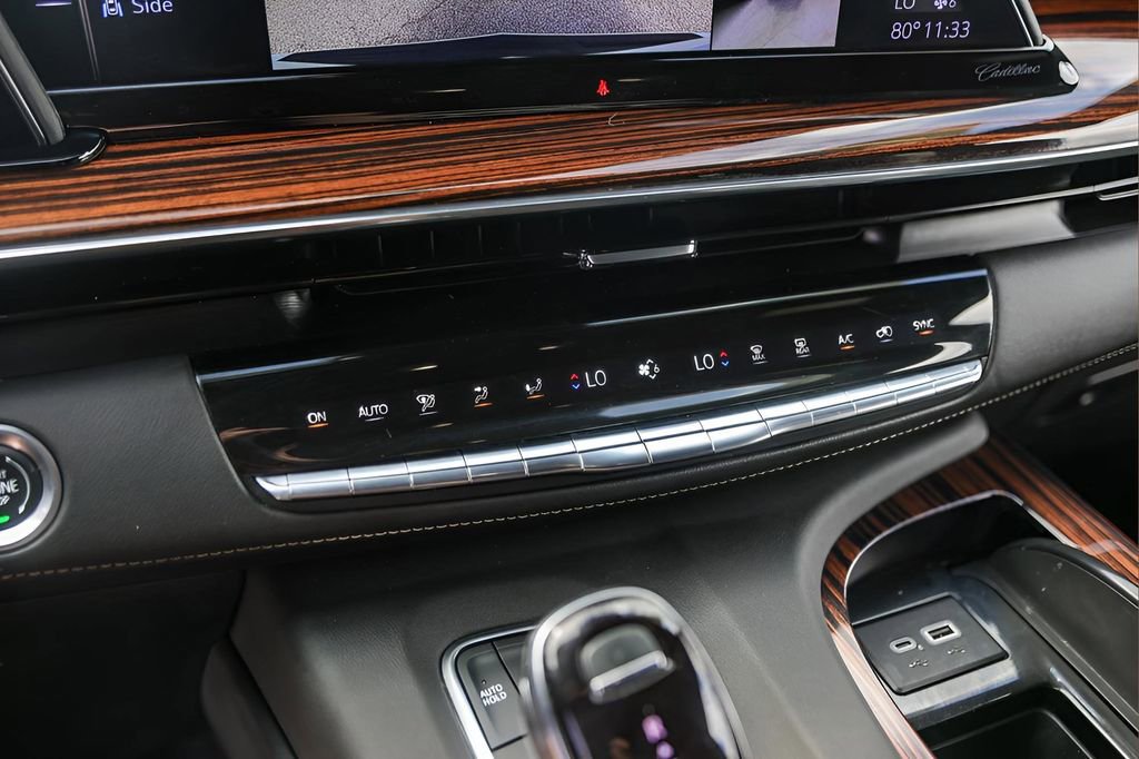 Certified 2023 Cadillac Escalade Premium Luxury image 18