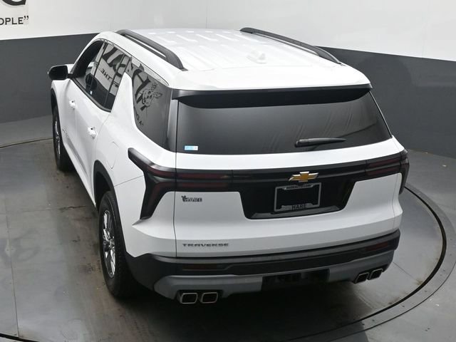 Used 2025 Chevrolet Traverse LT image 58