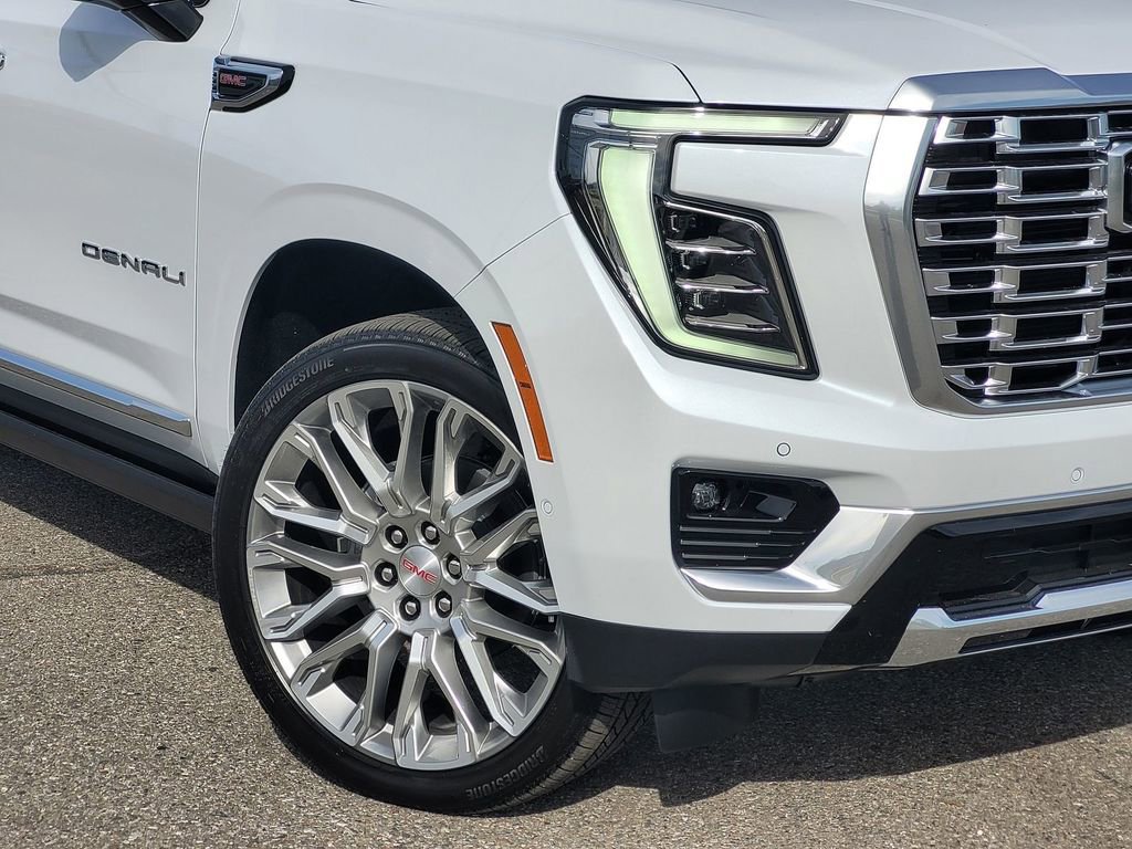 New 2026 GMC Yukon XL Denali w/ Denali Reserve Package image 6