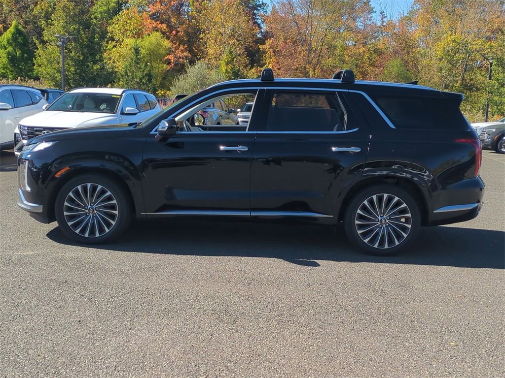 Used 2023 Hyundai Palisade Calligraphy image 6