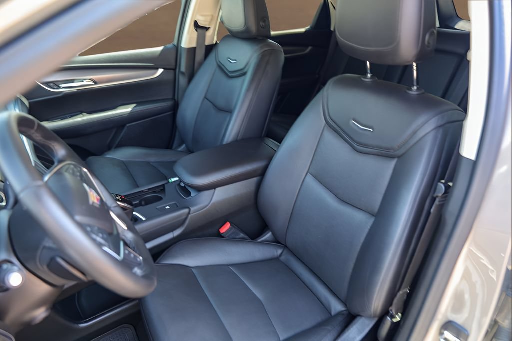 Used 2019 Cadillac XT5 Luxury FWD image 4
