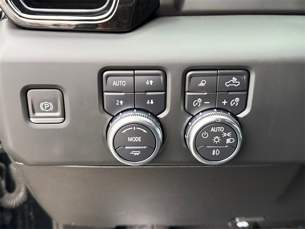 Used 2023 GMC Sierra 1500 AT4 w/ AT4 Preferred Package image 22