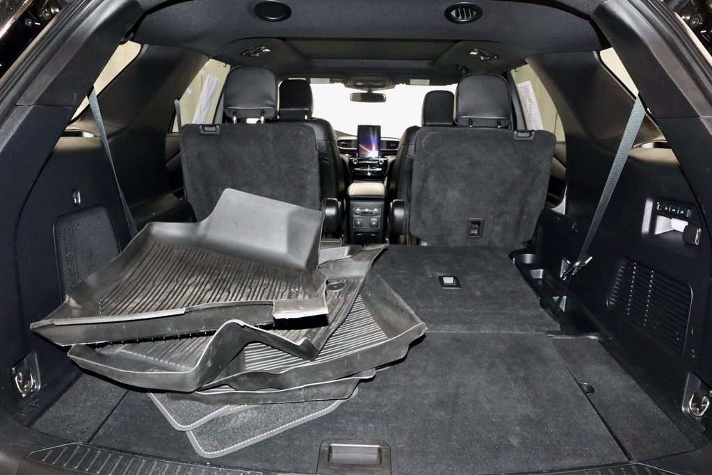 Certified 2022 Ford Explorer ST w/ ST Street Pack image 15