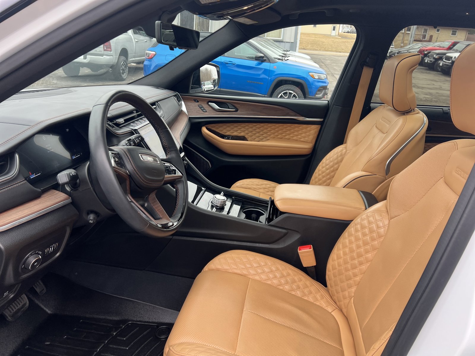 Certified 2023 Jeep Grand Cherokee Summit w/ Adv Protech Group IV image 7