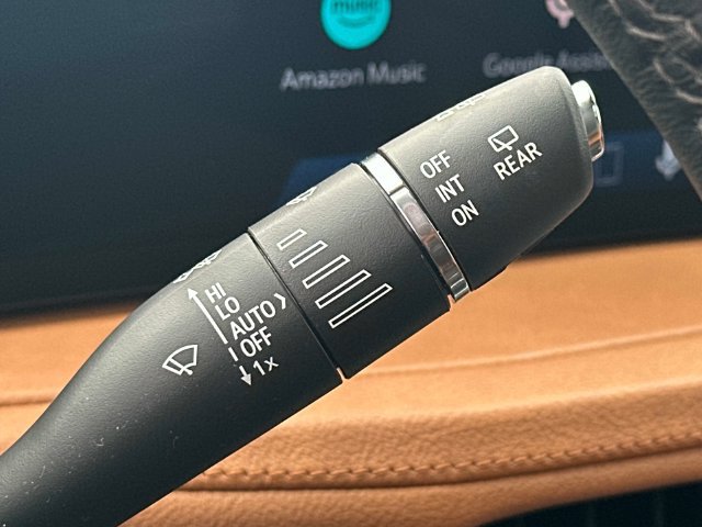 Used 2025 Cadillac XT4 Sport AWD/4WD image 11